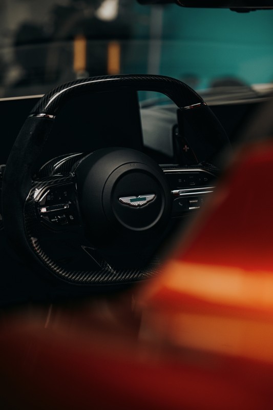 Film de Protection PPF sur cette Aston Martin Valhalla à Montpellier et alentours