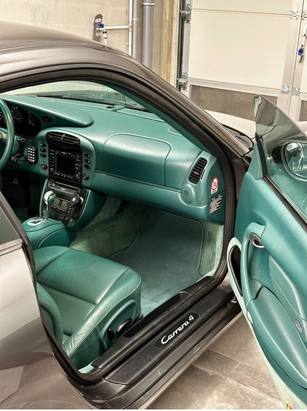 Polissage et traitement céramique sur cette Porsche 996 Carrera 4