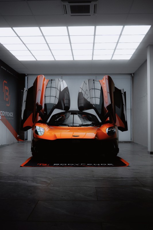 Film de Protection PPF sur cette Aston Martin Valhalla à Montpellier et alentours