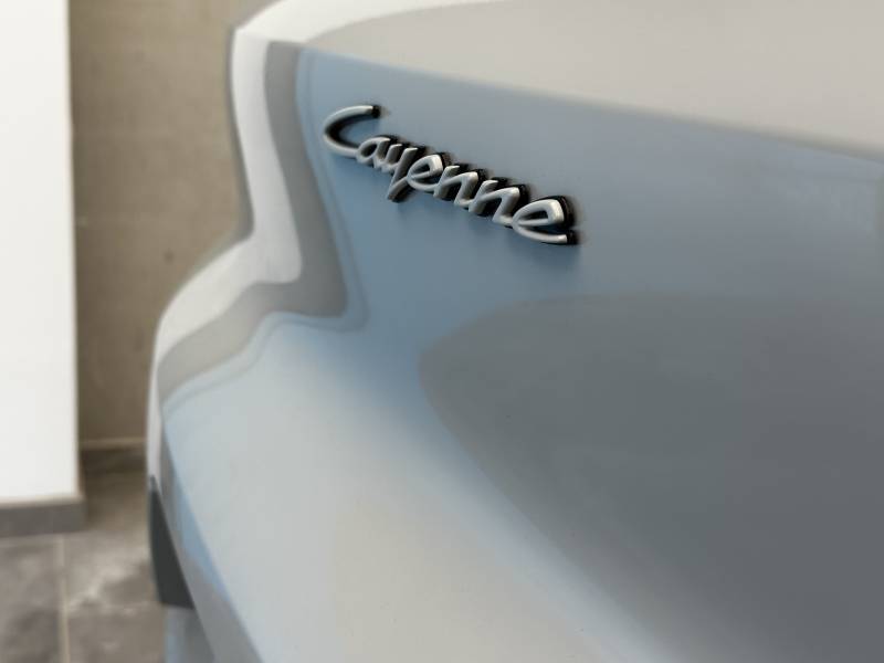 Porsche cayenne e-hybrid logo