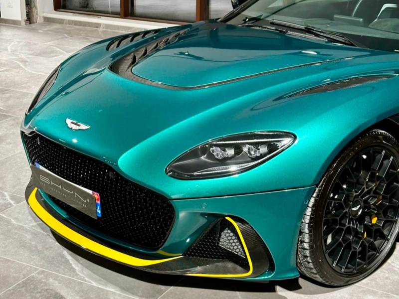 Aston Martin DBS770 Ultimate avant