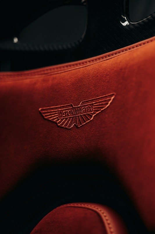 Film de Protection PPF sur cette Aston Martin Valhalla à Montpellier et alentours