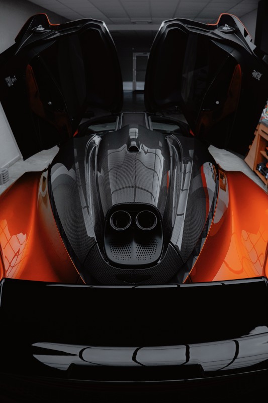 Film de Protection PPF sur cette Aston Martin Valhalla à Montpellier et alentours