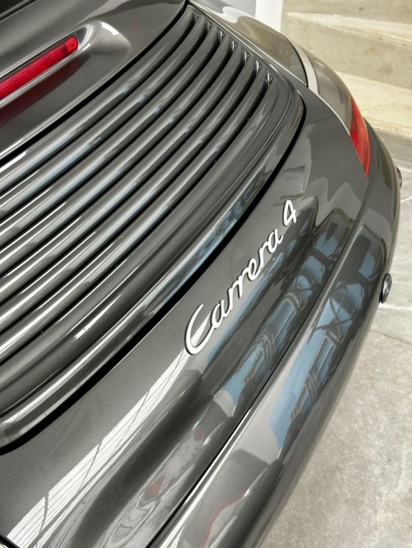 Polissage et traitement céramique sur cette Porsche 996 Carrera 4
