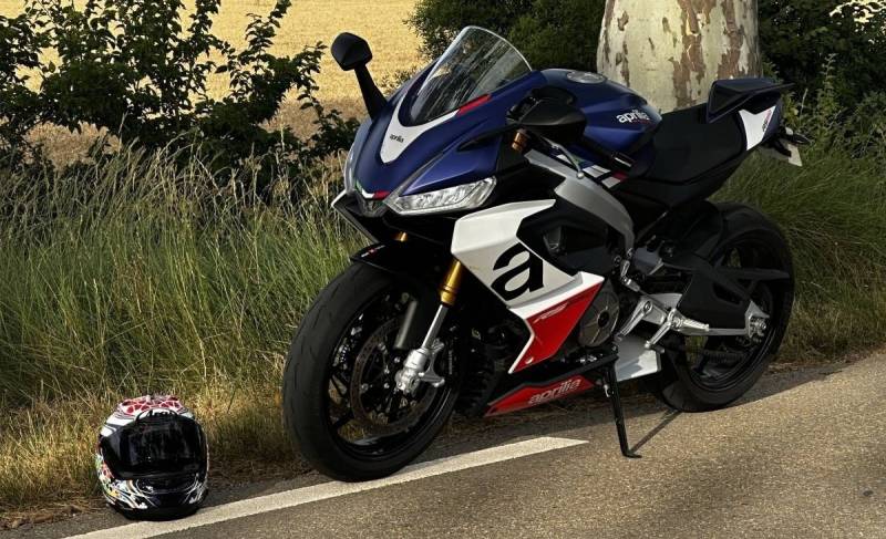 Film de protection PPF moto sur cette Aprilia RS660 à Montpellier (Hérault)