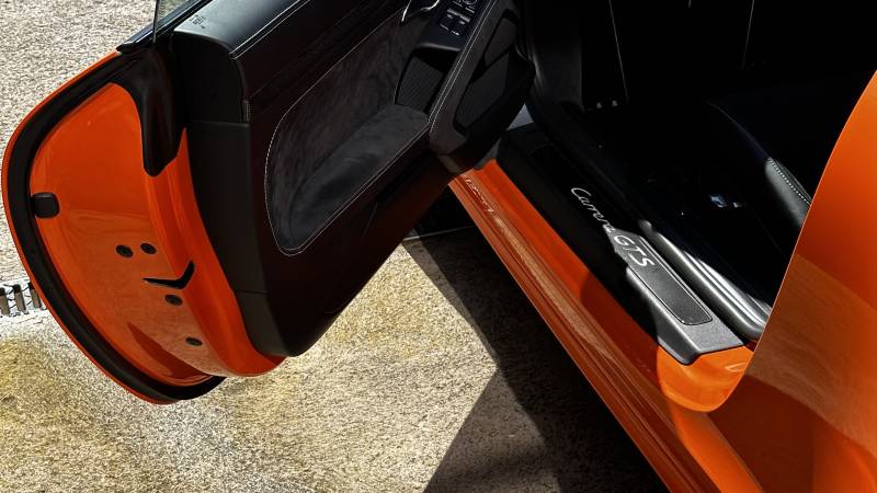 Covering intégral Orange Urbain sur cette Porsche 911 (991.2) Carrera GTS à Montpellier (Hérault)