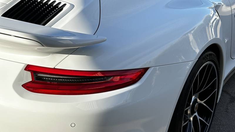 Film de protection PPF intégral sur cette Porsche 911 (991.2) Turbo S à Montpellier (Hérault)