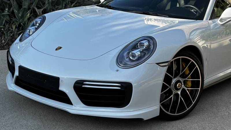 Film de protection PPF intégral sur cette Porsche 911 (991.2) Turbo S à Montpellier (Hérault)