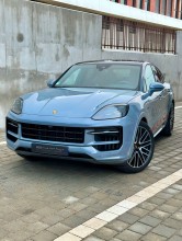 Notre zone d'activité pour ce service Nettoyage en profondeur de l'intérieur cuir d'une voiture de luxe avec soin des détails pour préserver la qualité des matériaux à